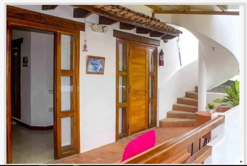 Hostal Galahouse Puerto Ayora  Pensión